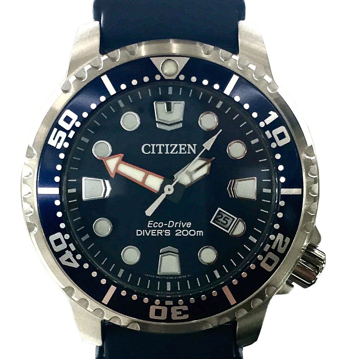 Montre AIKON en matériaux recyclés et durables