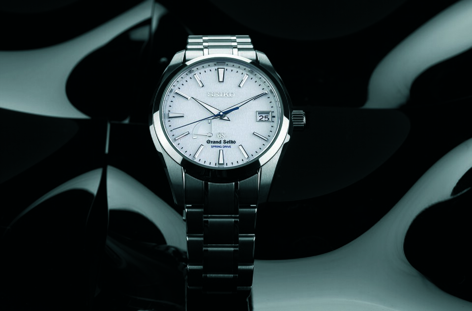 Grand Seiko SBGA011, mouvement Spring Drive