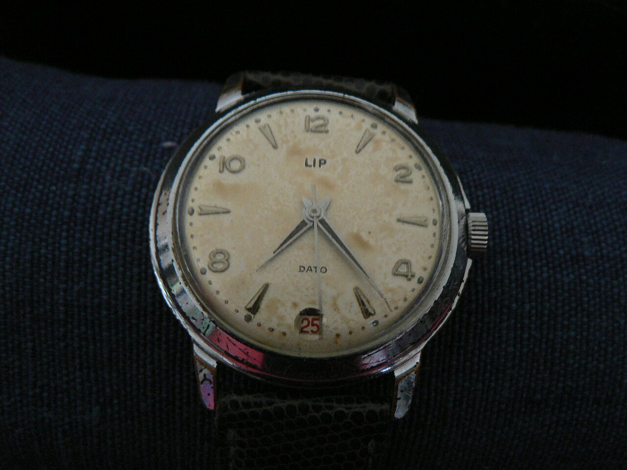 Vue d'une montre Lip vintage des années 1960, modèle classique
