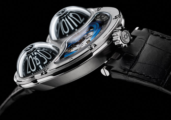 MB&F HM3 Frog, montre sculpturale aux deux dômes hémisphériques rappelant une grenouille