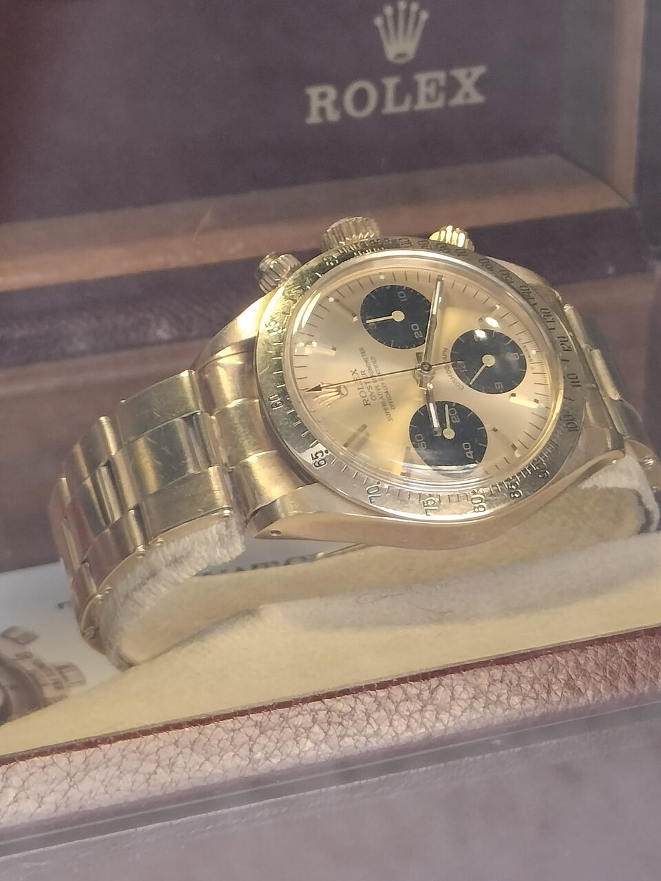 Rolex Daytona en or, calibre chronographe — matériaux précieux et finitions riches