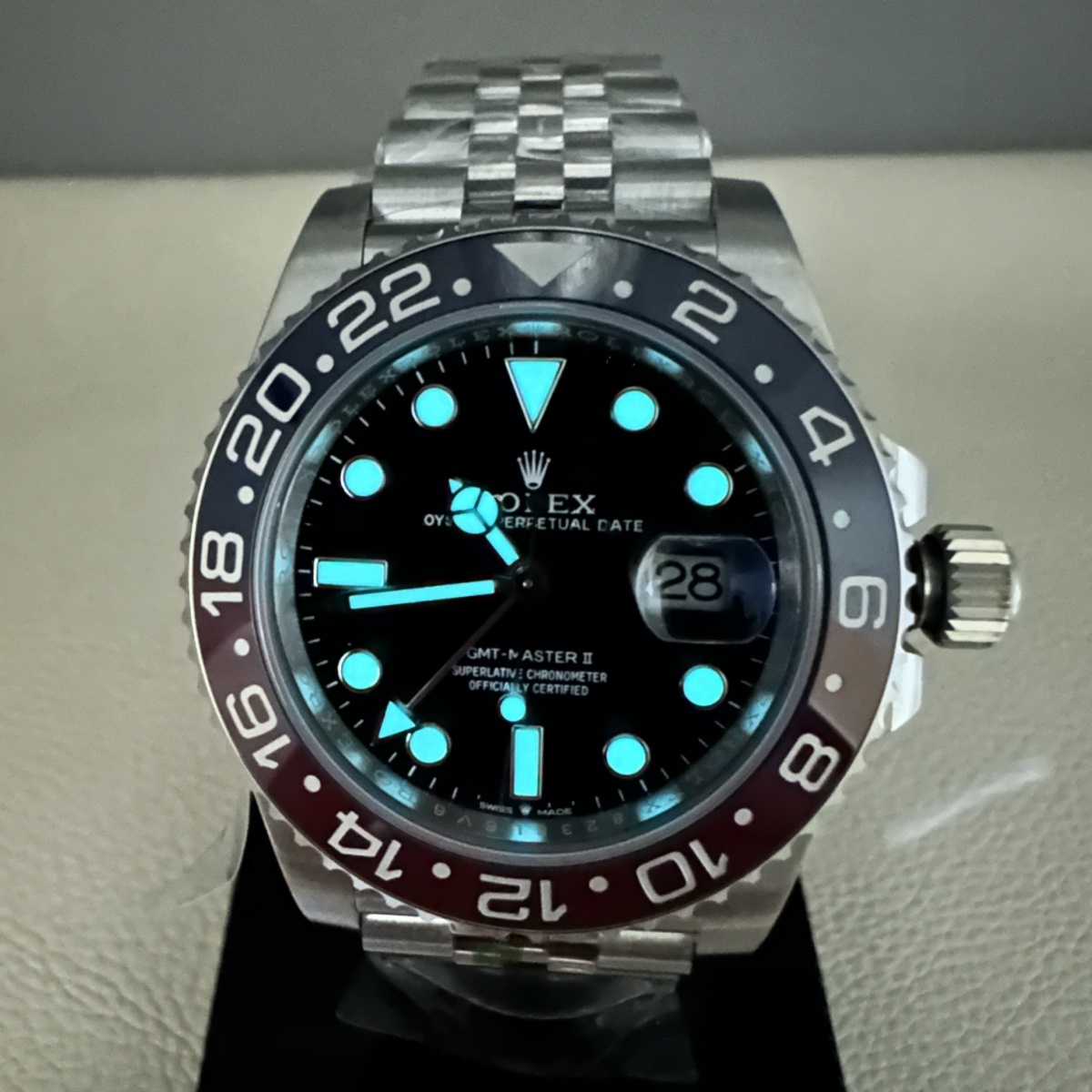 Rolex GMT-Master II Pepsi, lunette Cerachrom rouge et bleu sur bracelet Jubilee