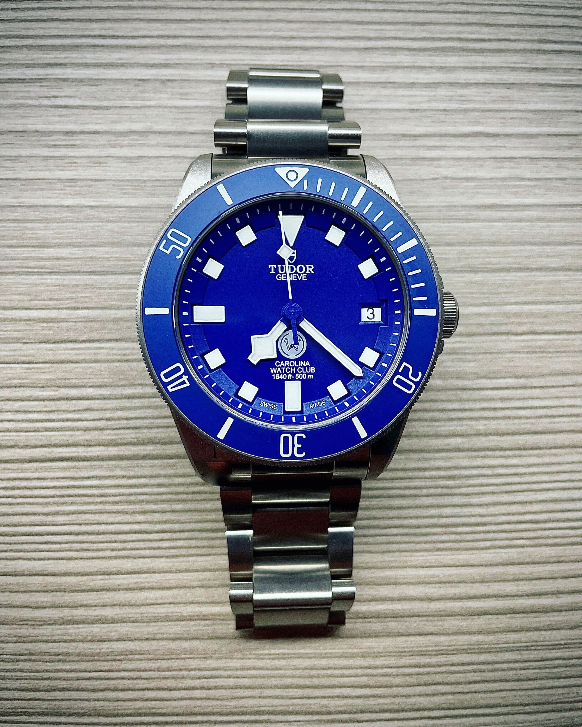 Tudor Black Bay 58 avec cadran noir et lunette bicolore rouge-noire